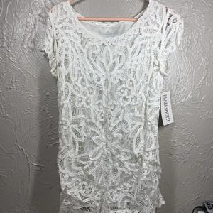 NWT Plaza South White Short Sleeve Round Neck Fishnet Floral Top Womens‎ Sz 6